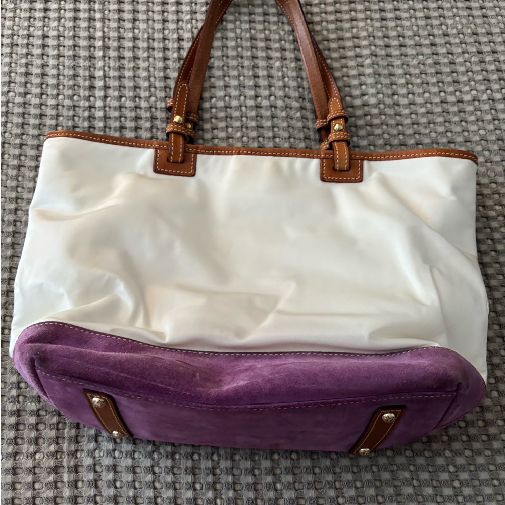 ๐ค๐ EUC Dooney & Bourke White and Purple Women's Bag - Picture 2 of 4